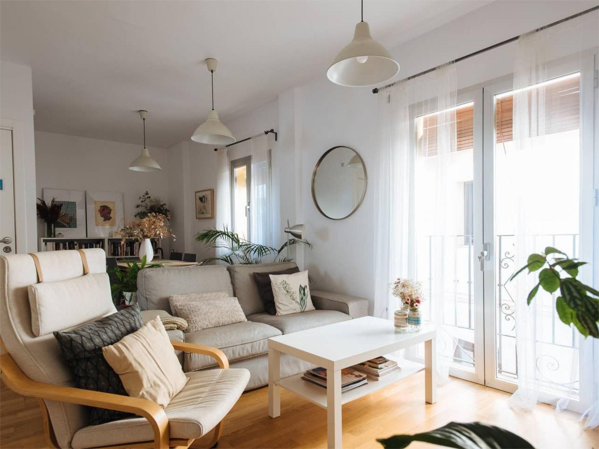 Living room of Flat to rent in  Sevilla Capital  with Air Conditioner and Balcony