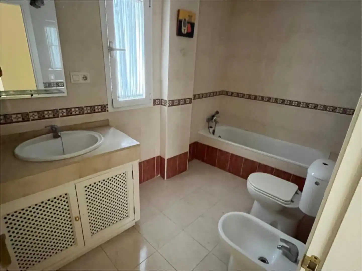 Flat for sale in Avenida Alcalde Jesús Mantaras, 6, Chapín - Campus Universitario - Navinco Bathroom of Flat for sale in Jerez de la Frontera with Air Conditioner, Private garden and Terrace