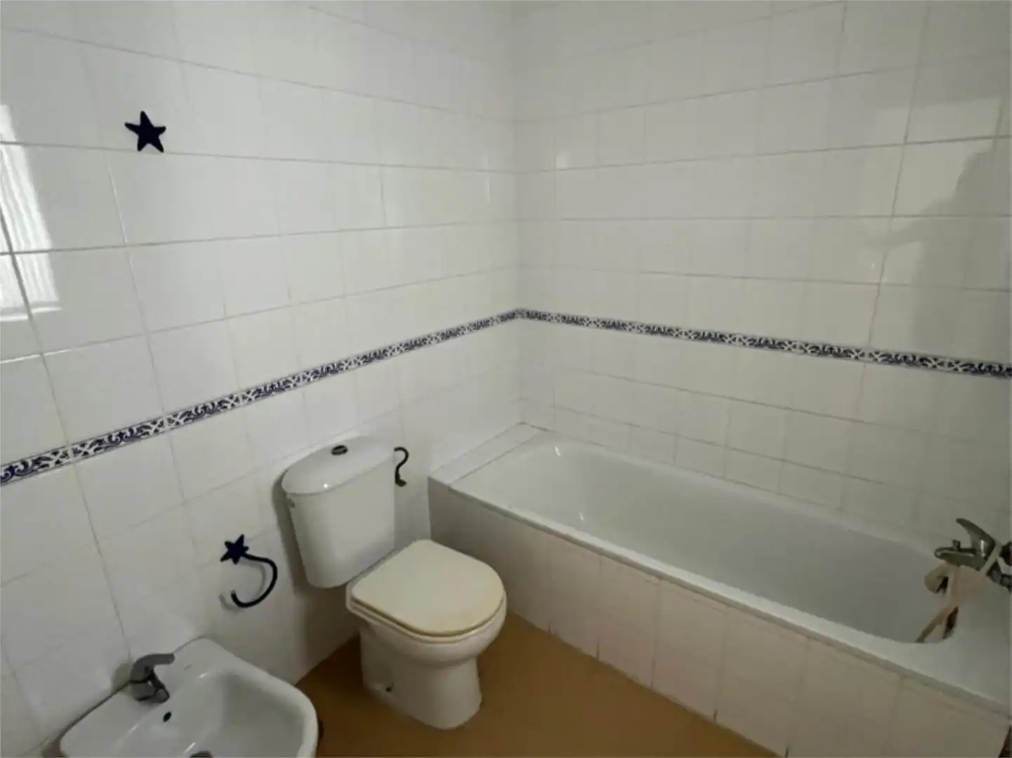 Flat for sale in Avenida Alcalde Jesús Mantaras, 6, Chapín - Campus Universitario - Navinco Bathroom of Flat for sale in Jerez de la Frontera with Air Conditioner, Private garden and Terrace