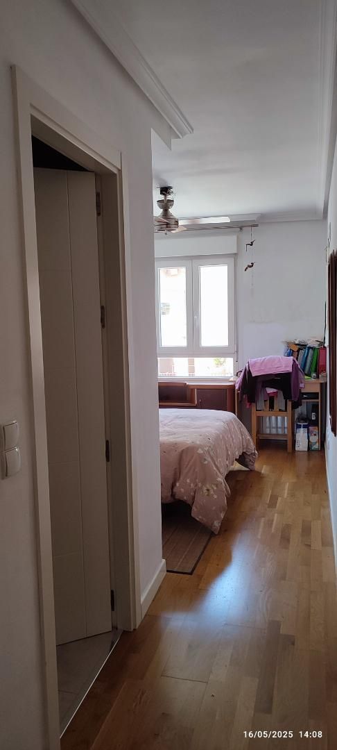 Bedroom of Flat to share in Getafe  with Heating, Private garden and Parquet flooring