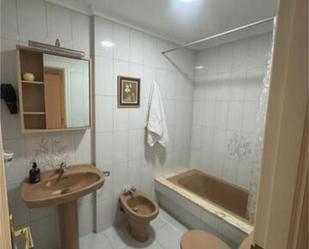 Bany de Estudi de lloguer en Boiro amb Calefacció