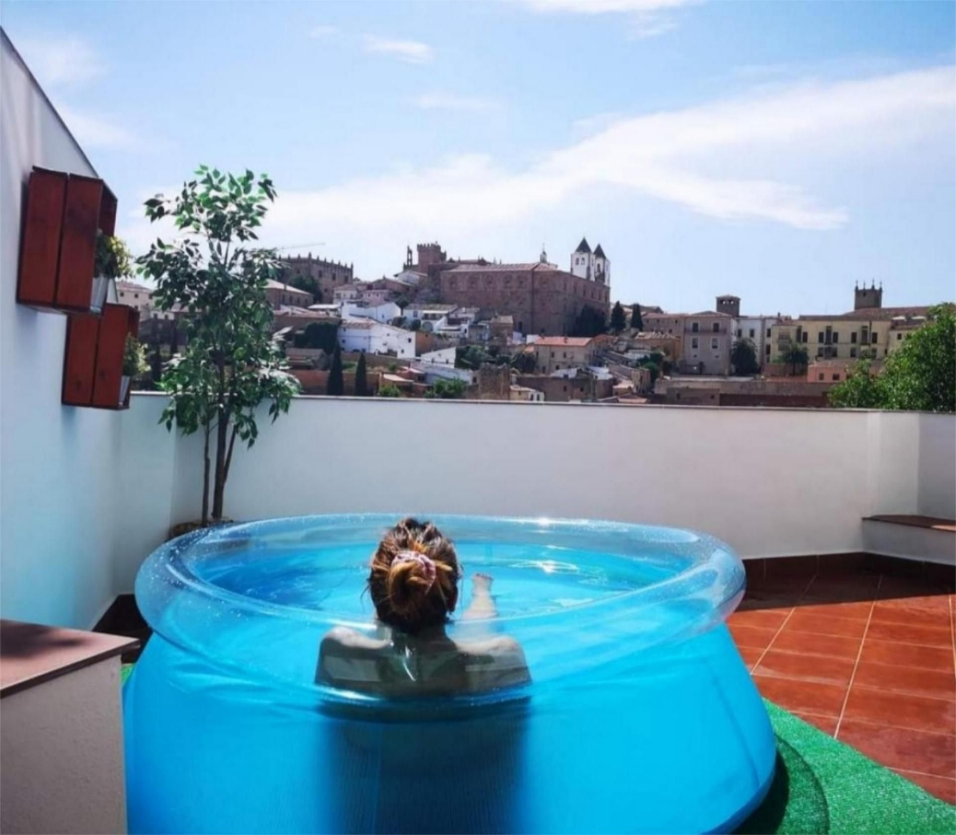 Piscina de Apartament en venda en Cáceres Capital amb Aire condicionat, Calefacció i Parquet