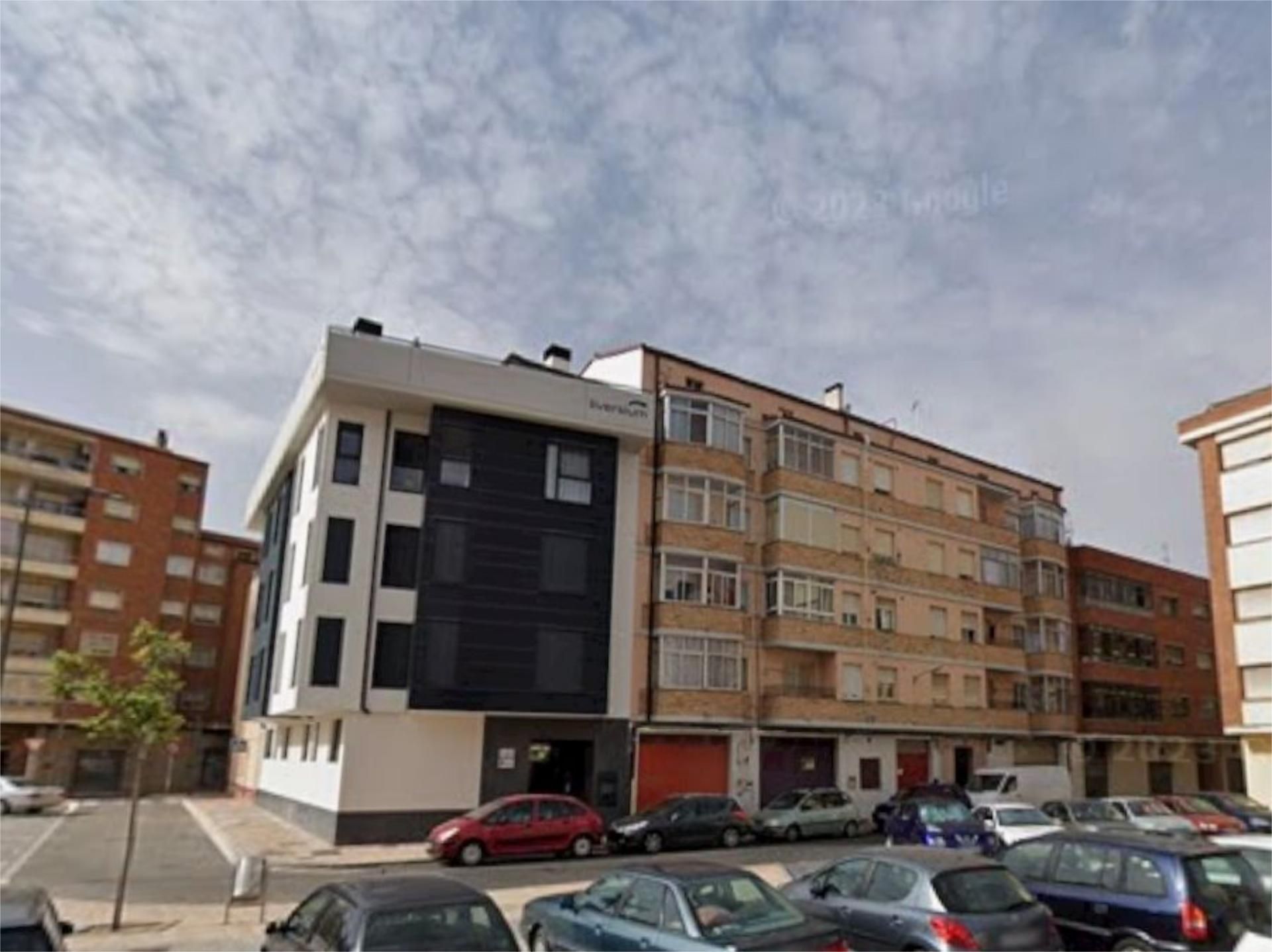 Vista exterior de Pis en venda en Aranda de Duero amb Calefacció, Parquet i Terrassa
