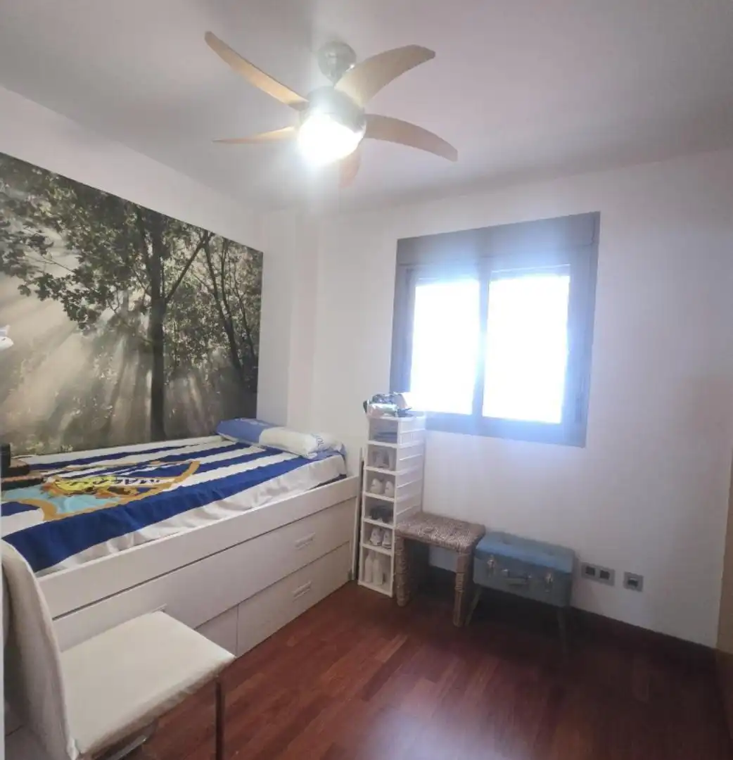 Piso en venta en Calle Frutos Herranz, 4, El Pinillo Habitación de Piso en venta en Torremolinos con Aire acondicionado, Calefacción y Jardín privado