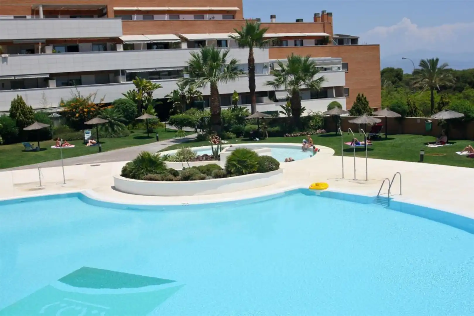 Piso en venta en Calle Frutos Herranz, 4, El Pinillo Piscina de Piso en venta en Torremolinos con Aire acondicionado, Calefacción y Jardín privado