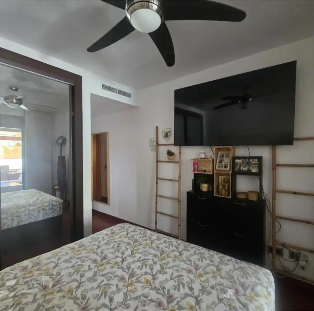 Piso en venta en Calle Frutos Herranz, 4, El Pinillo Habitación de Piso en venta en Torremolinos con Aire acondicionado, Calefacción y Jardín privado