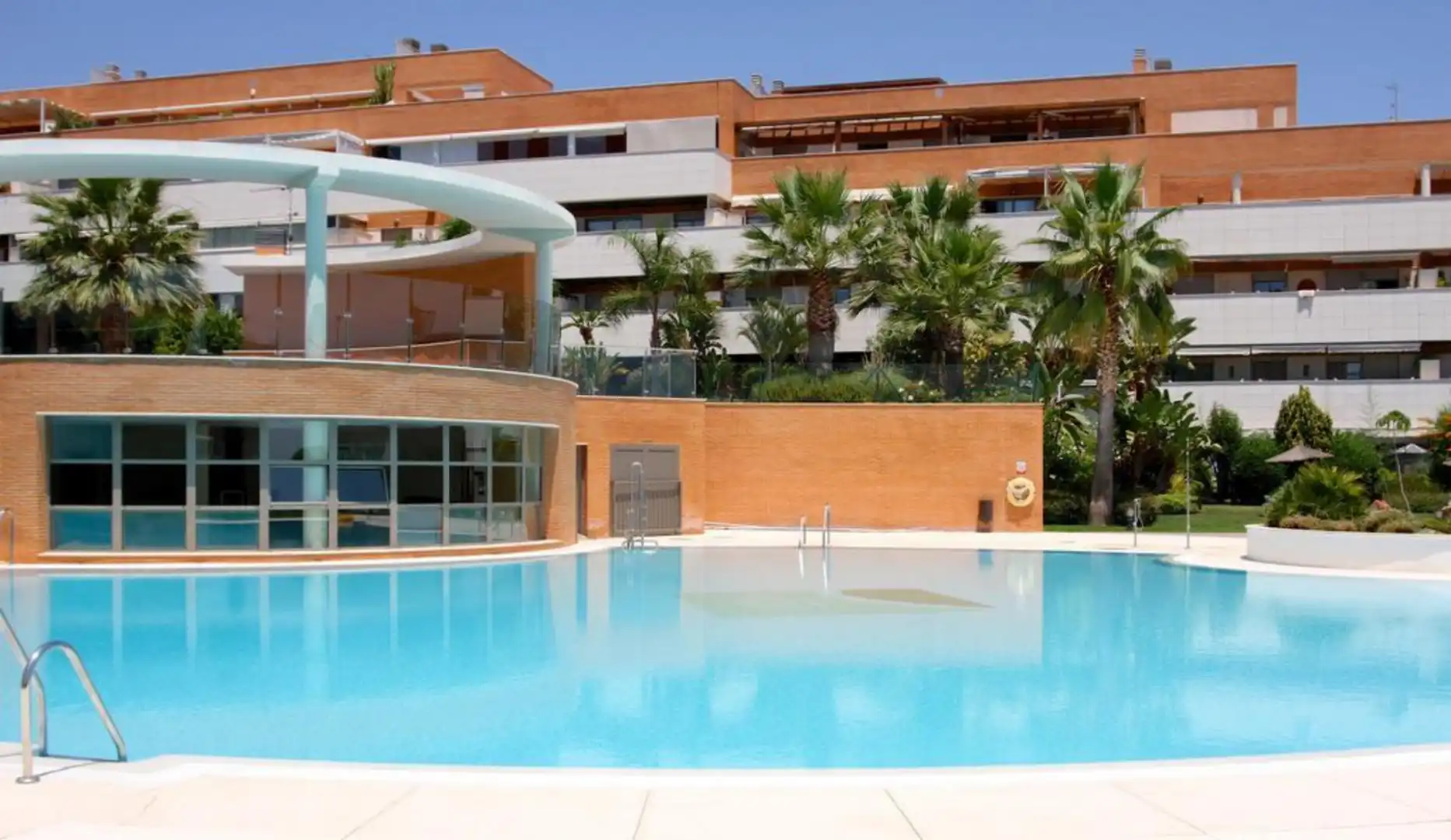 Piso en venta en Calle Frutos Herranz, 4, El Pinillo Piscina de Piso en venta en Torremolinos con Aire acondicionado, Calefacción y Jardín privado