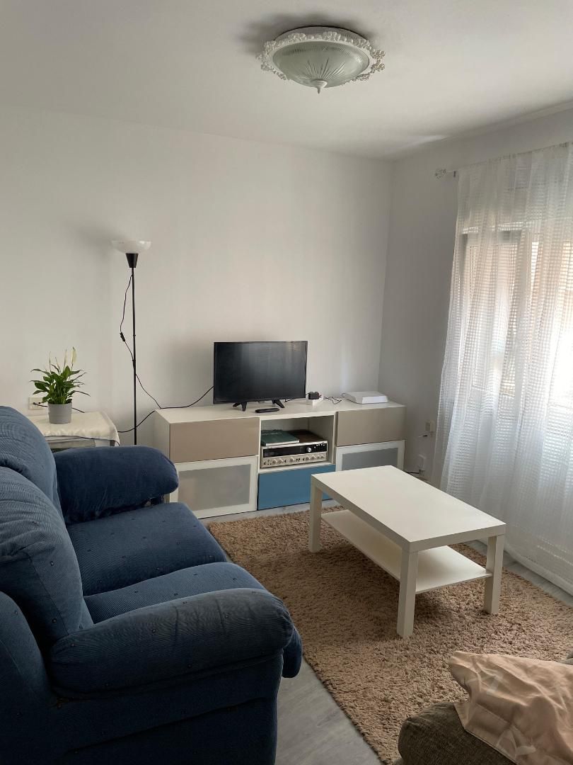 Living room of Flat to share in Gijón   with Parquet flooring and Furnished
