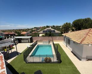 Swimming pool of House or chalet for sale in Carranque  with Air Conditioner, Terrace and Swimming Pool