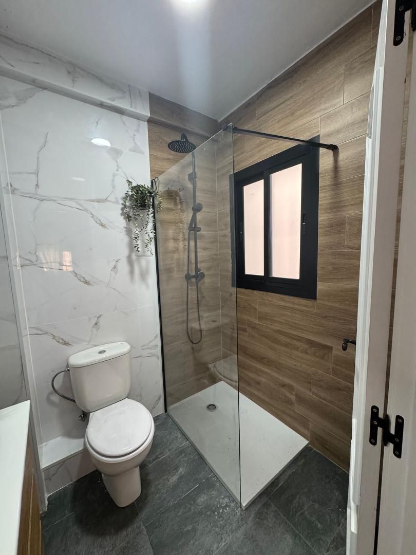 Bathroom of Flat for sale in Almansa  with Air Conditioner