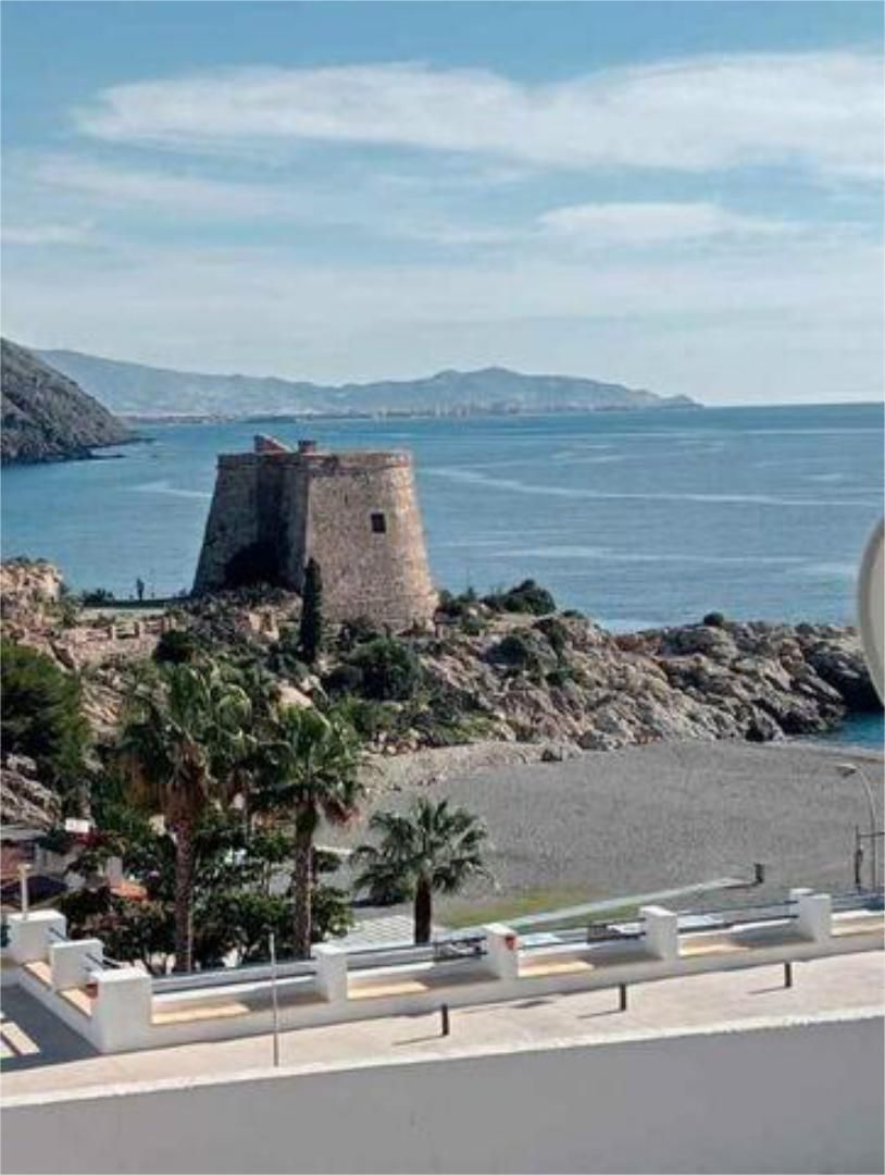 Vista exterior de Piso en venta en Almuñécar con Calefacción, Jardín privado y Terraza