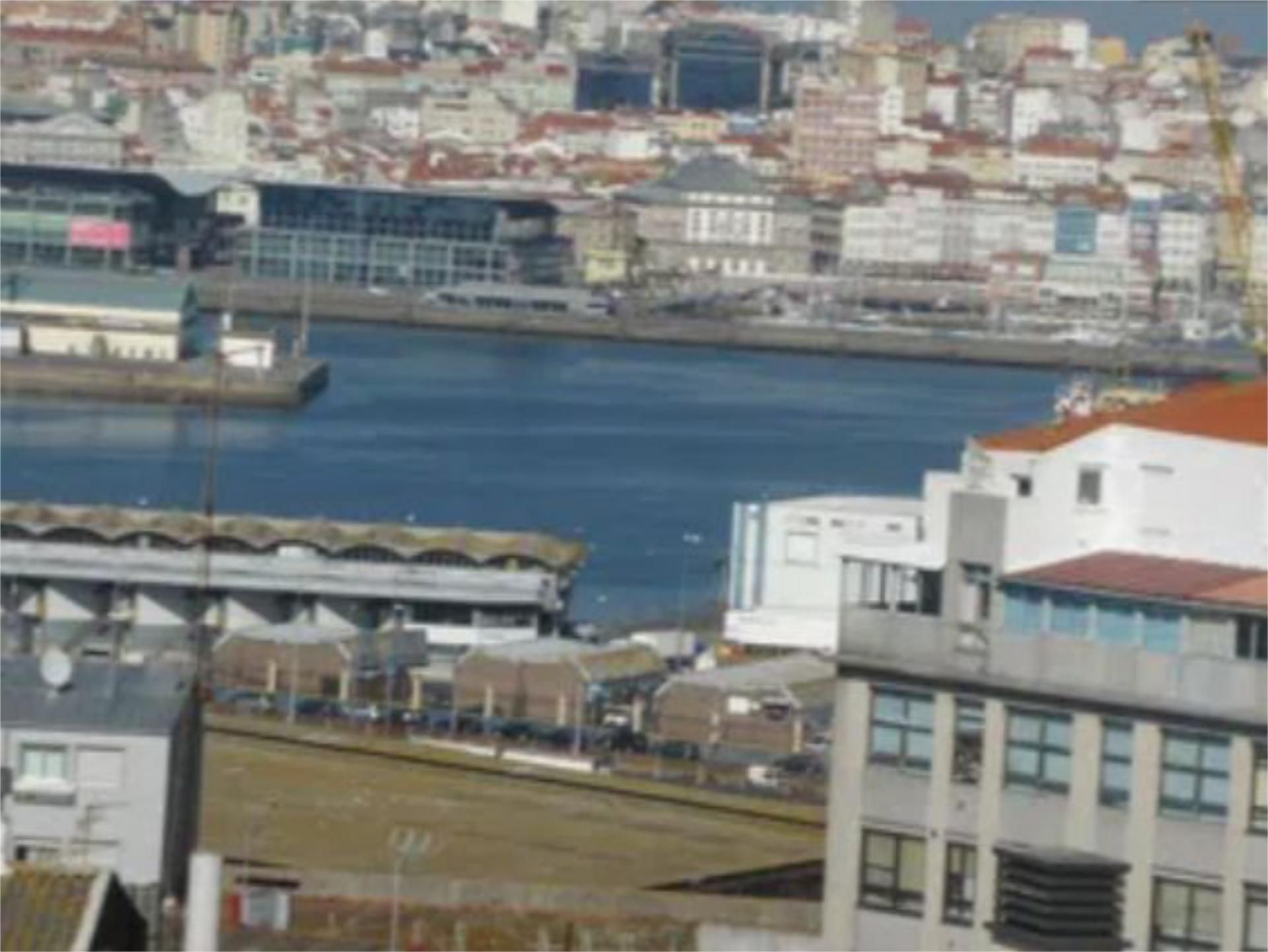 Pis de lloguer en A Coruña Capital  amb Calefacció, Jardí privat i Parquet