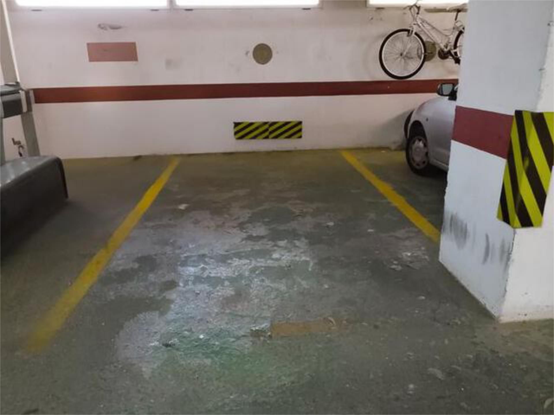 Aparcament de Garatge de lloguer en Dénia