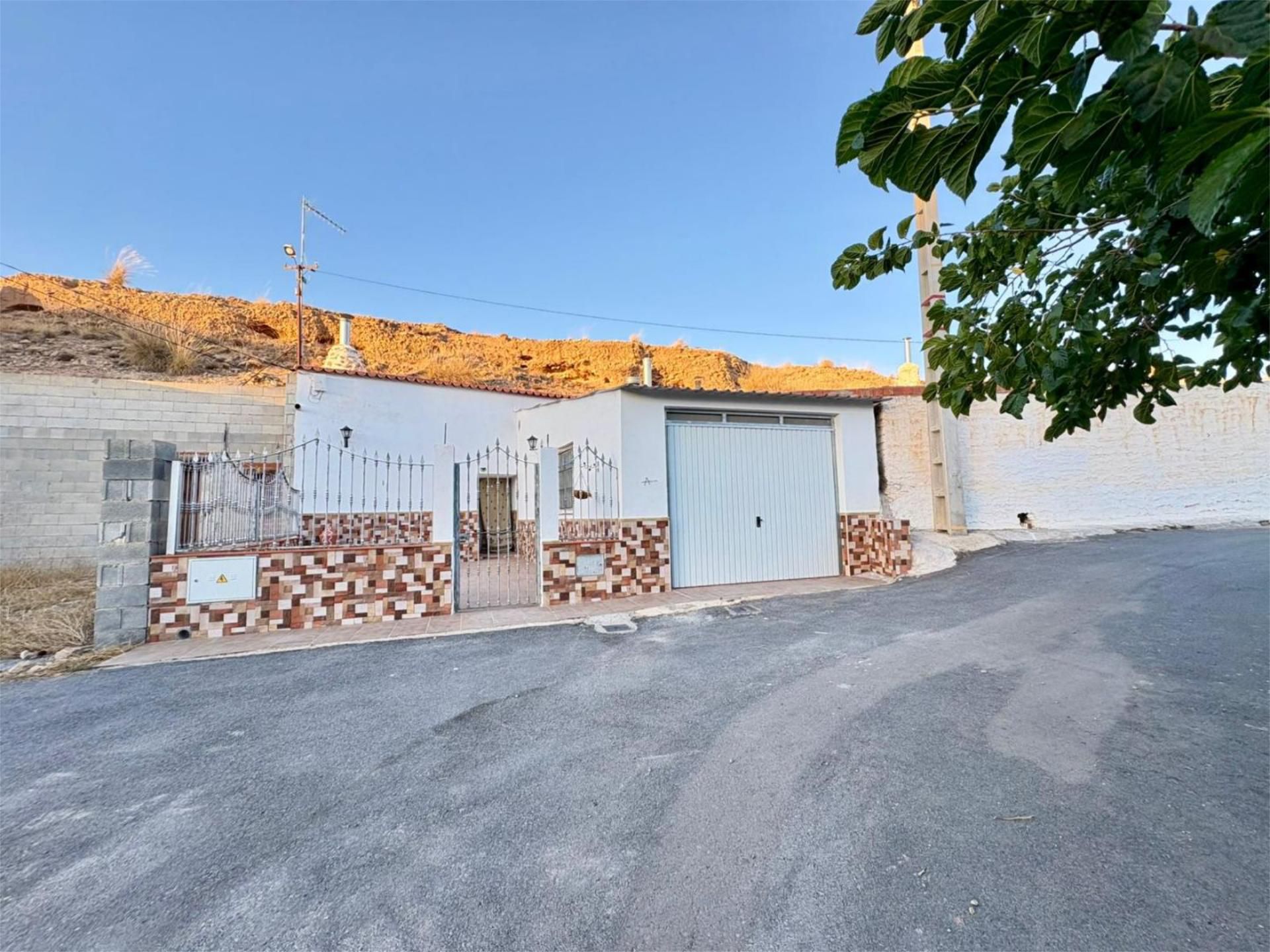 Exterior view of Country house for sale in Villanueva de las Torres  with Terrace and Furnished
