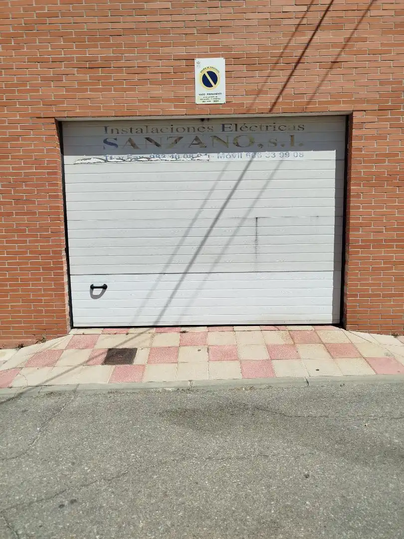 Local en venta en Calle Eras, 6, Santovenia de Pisuerga Vista exterior de Local en venta en Santovenia de Pisuerga