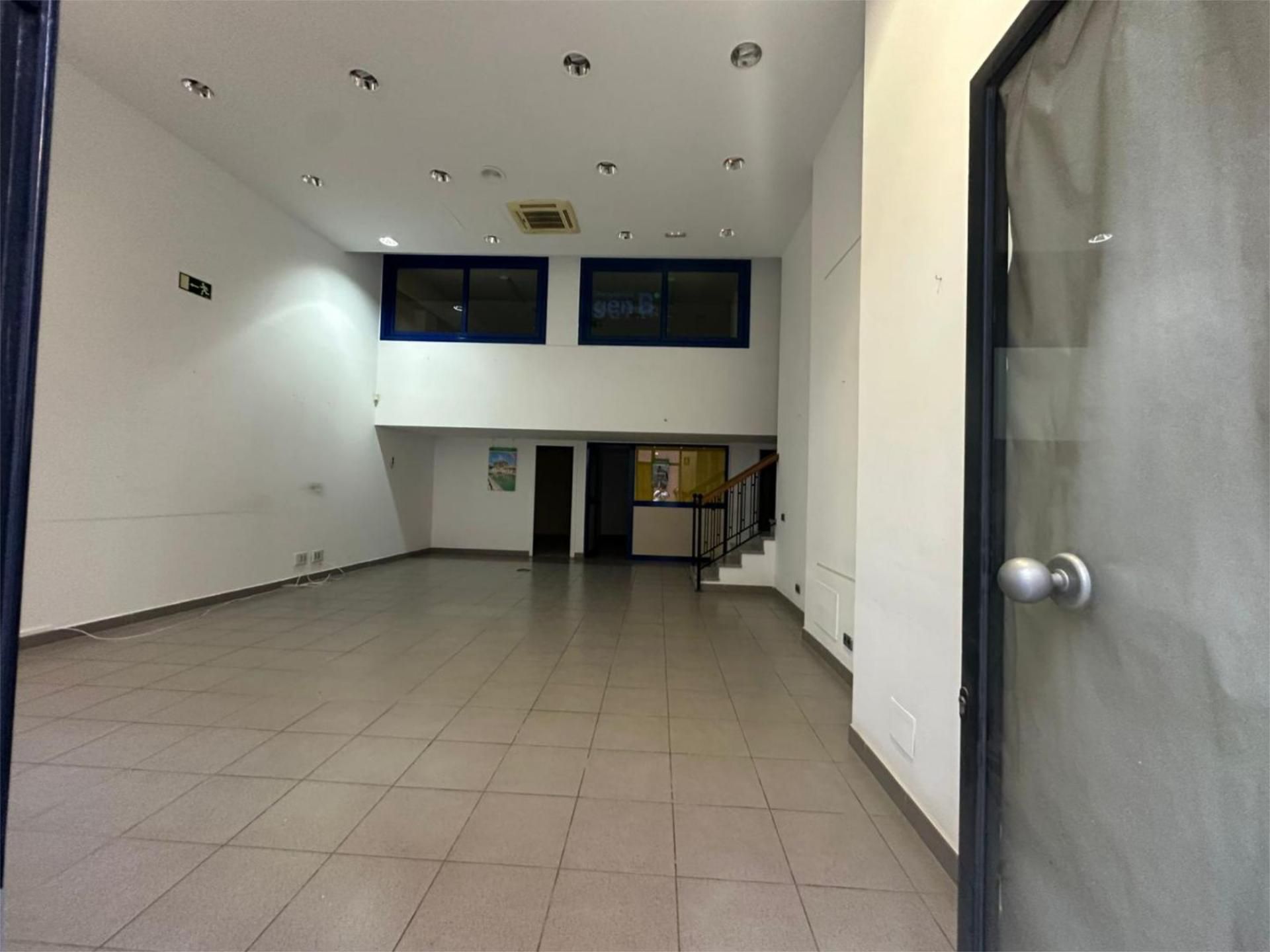 Premises to rent in Arrecife  with Air Conditioner