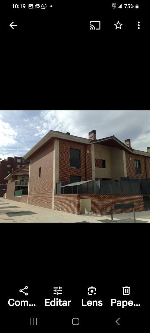 Vista exterior de Casa o xalet de lloguer en Vitoria - Gasteiz amb Aire condicionat, Terrassa i Balcó