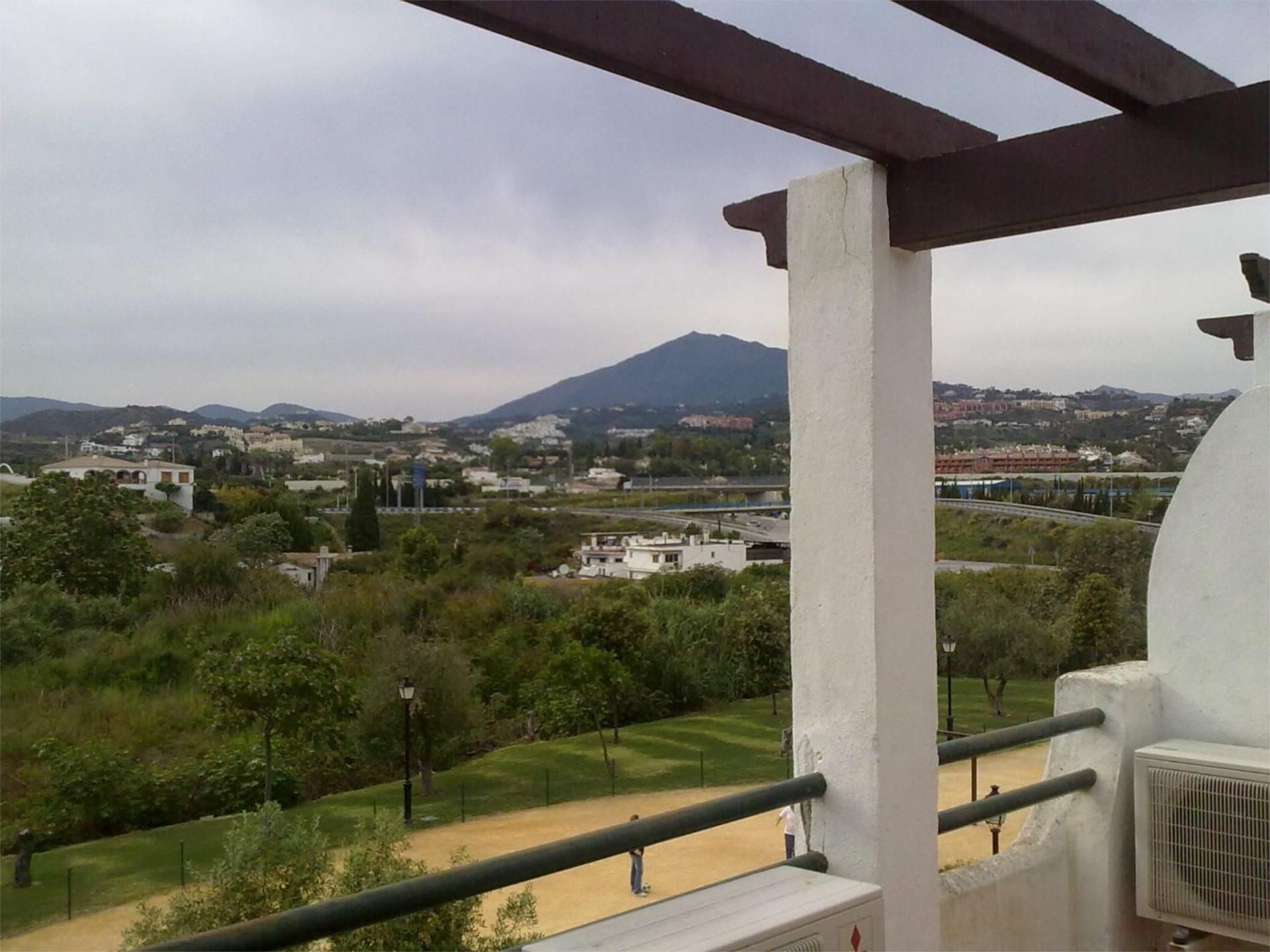 Exterior view of Single-family semi-detached for sale in Marbella  with Air Conditioner, Terrace and Balcony