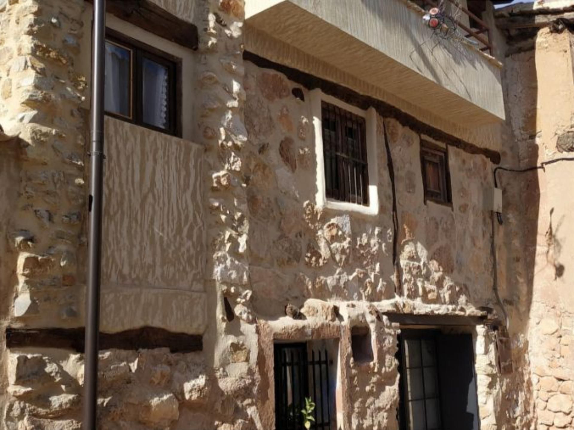 Vista exterior de Casa adosada en venda en Casas Bajas