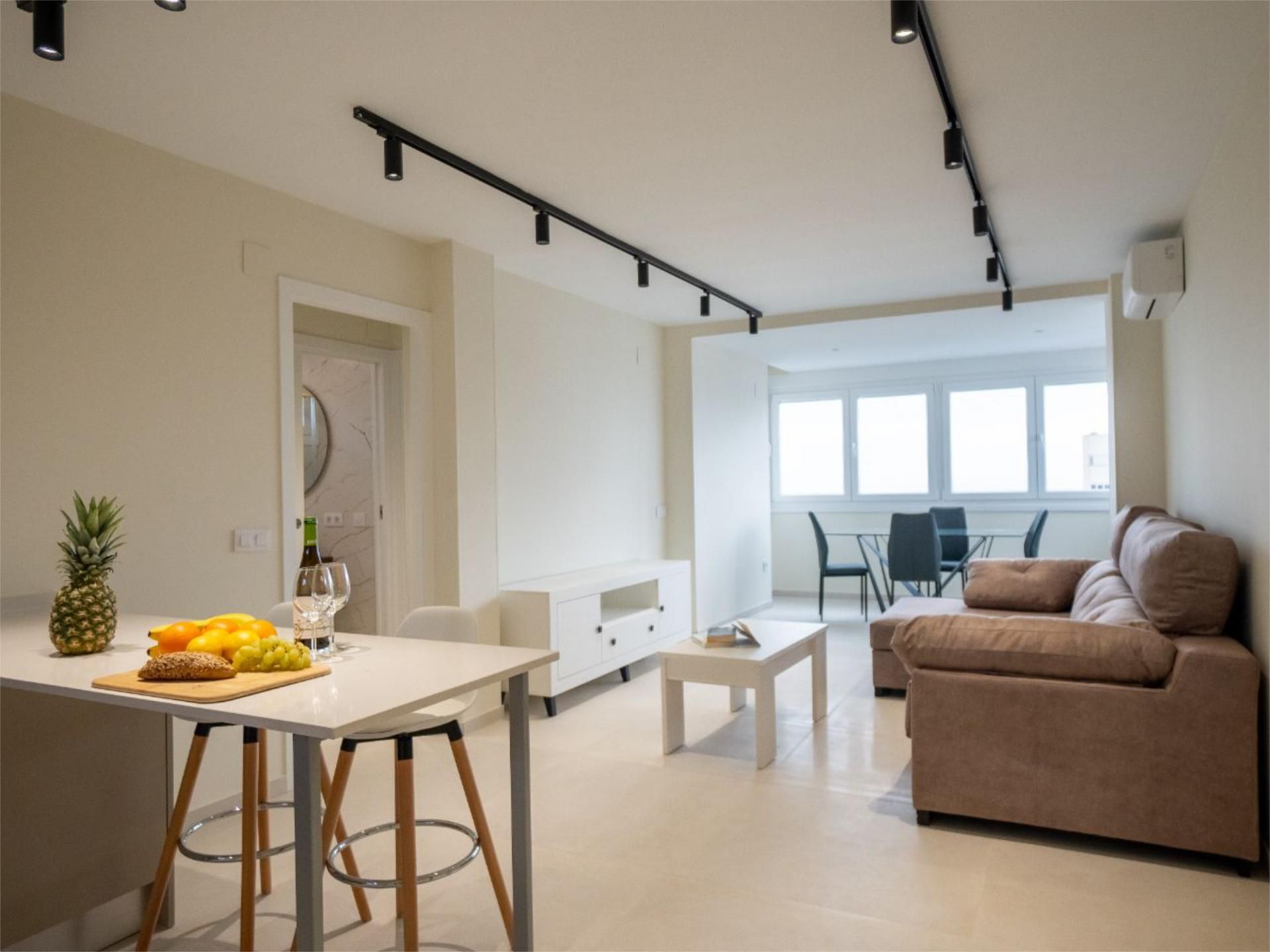 Sala d'estar de Pis en venda en Torremolinos amb Aire condicionat i Terrassa
