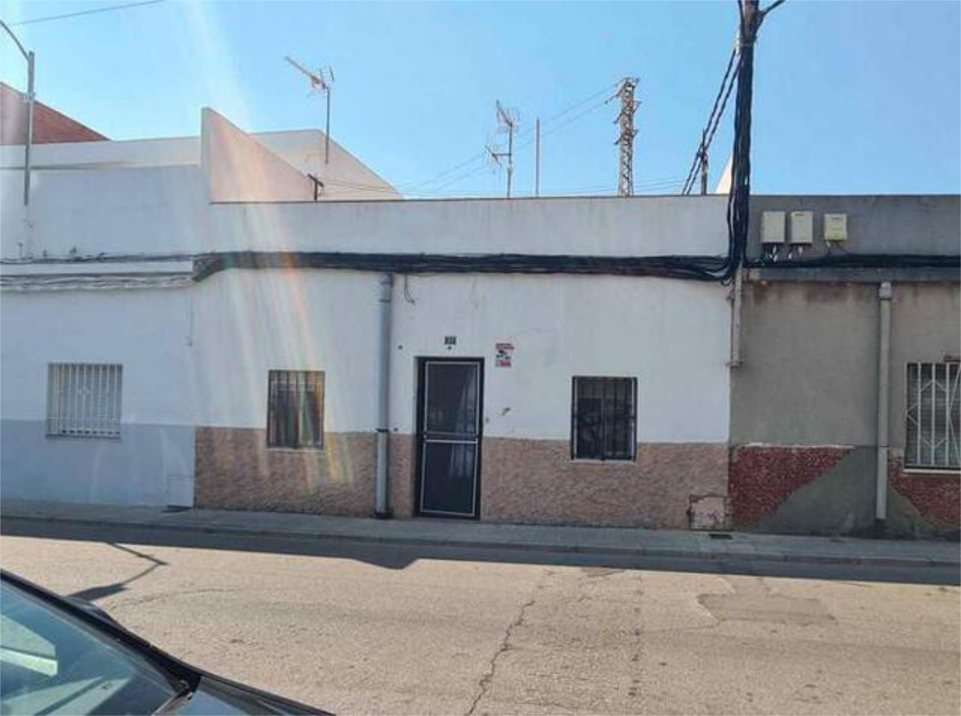 Vista exterior de Casa o chalet en venta en Castellón de la Plana / Castelló de la Plana con Calefacción, Terraza y Trastero