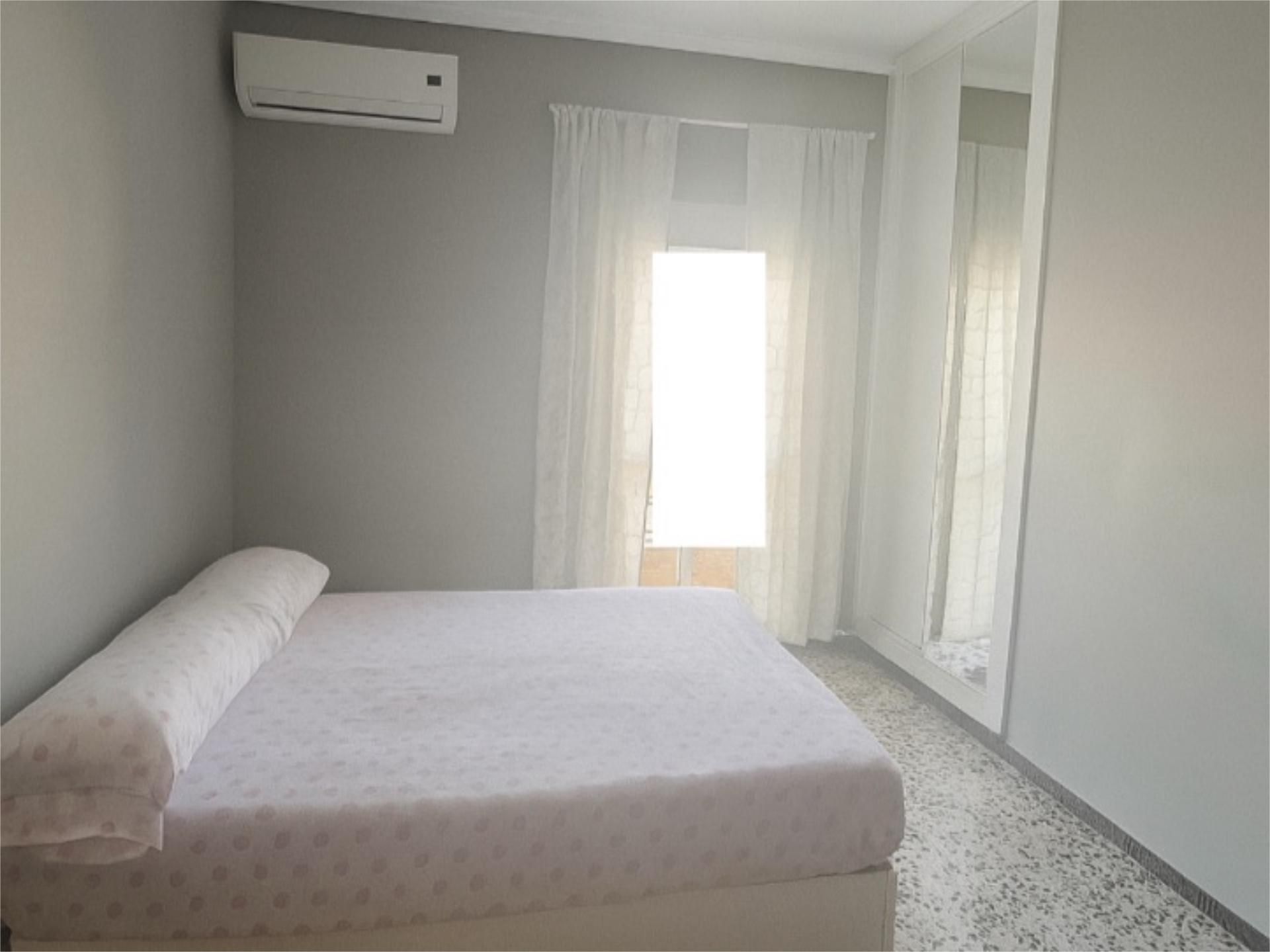 Bedroom of Flat for sale in Alcalá de Guadaira  with Air Conditioner, Heating and Terrace