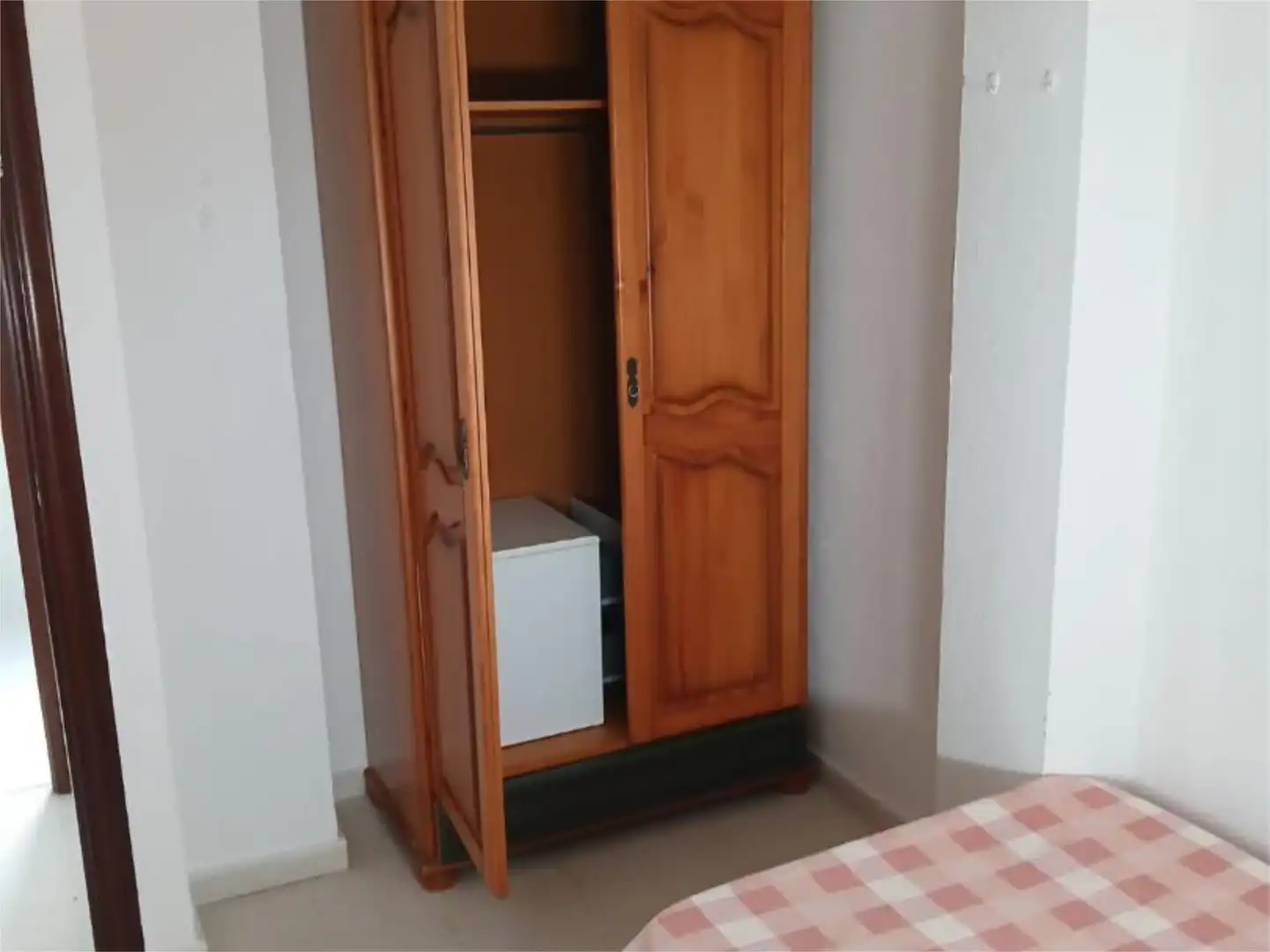 Dormitori de Casa adosada per a compartir en Puerto Real amb Moblat
