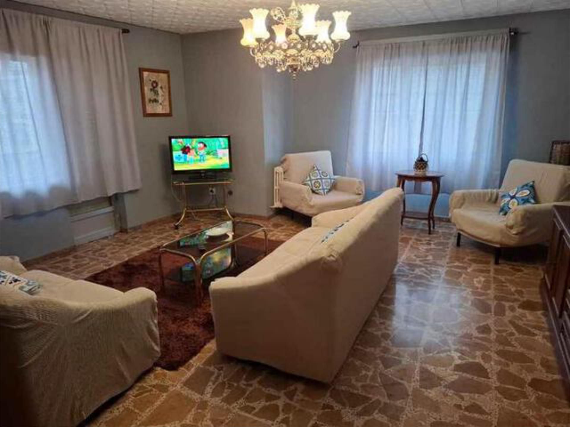 Sala d'estar de Pis de lloguer en Villablino amb Calefacció, Terrassa i Traster