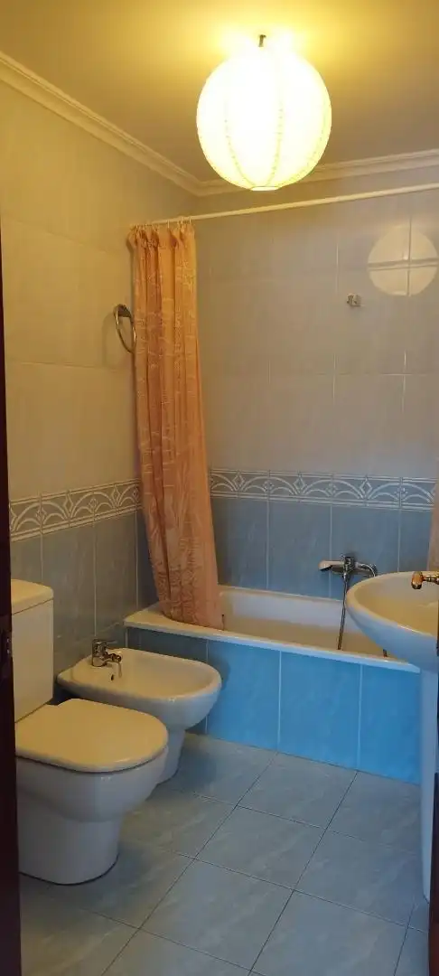 Piso en venta en Rúa Río Lor, Quiroga Baño de Piso en venta en Quiroga con Calefacción, Parquet y Trastero