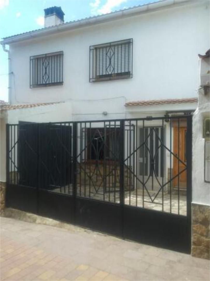 Vista exterior de Casa o xalet en venda en Valdemeca amb Terrassa
