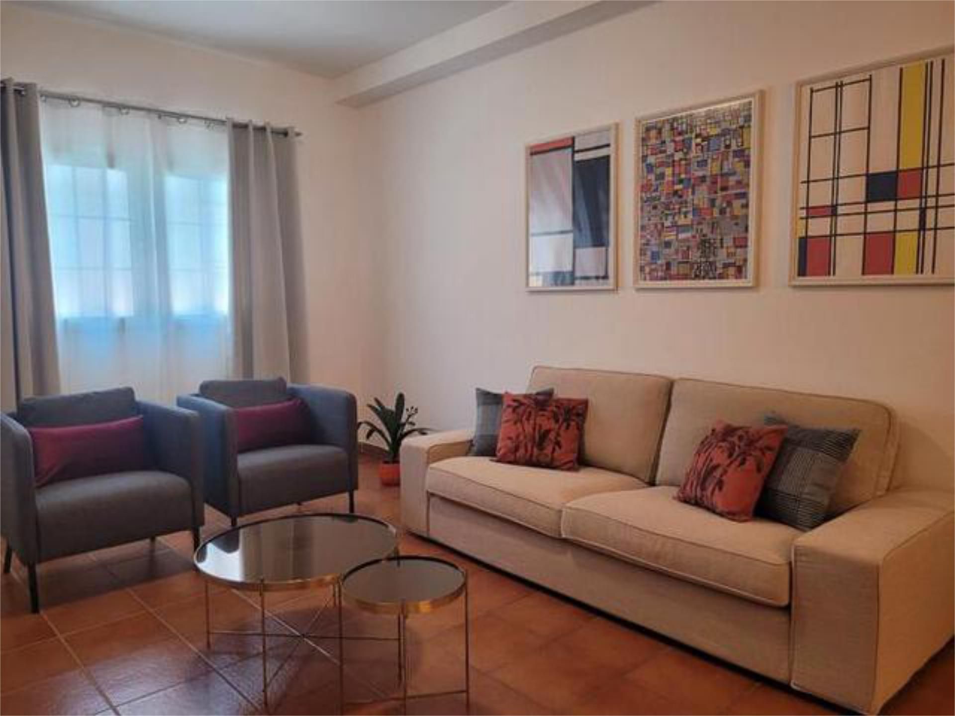 Sala d'estar de Pis de lloguer en Puerto del Rosario amb Terrassa i Moblat