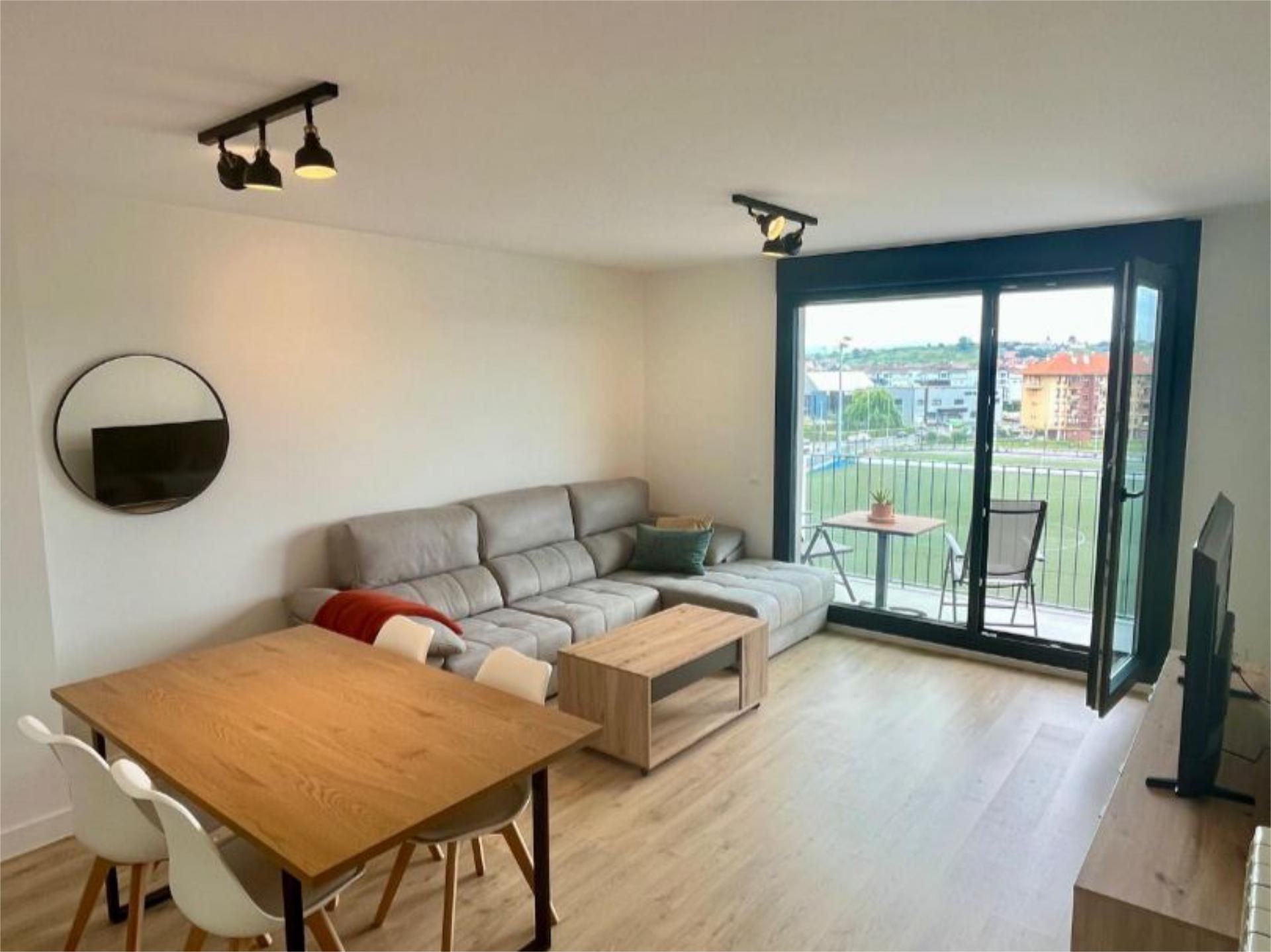 Living room of Flat to rent in Santander  with Heating, Parquet flooring and Terrace