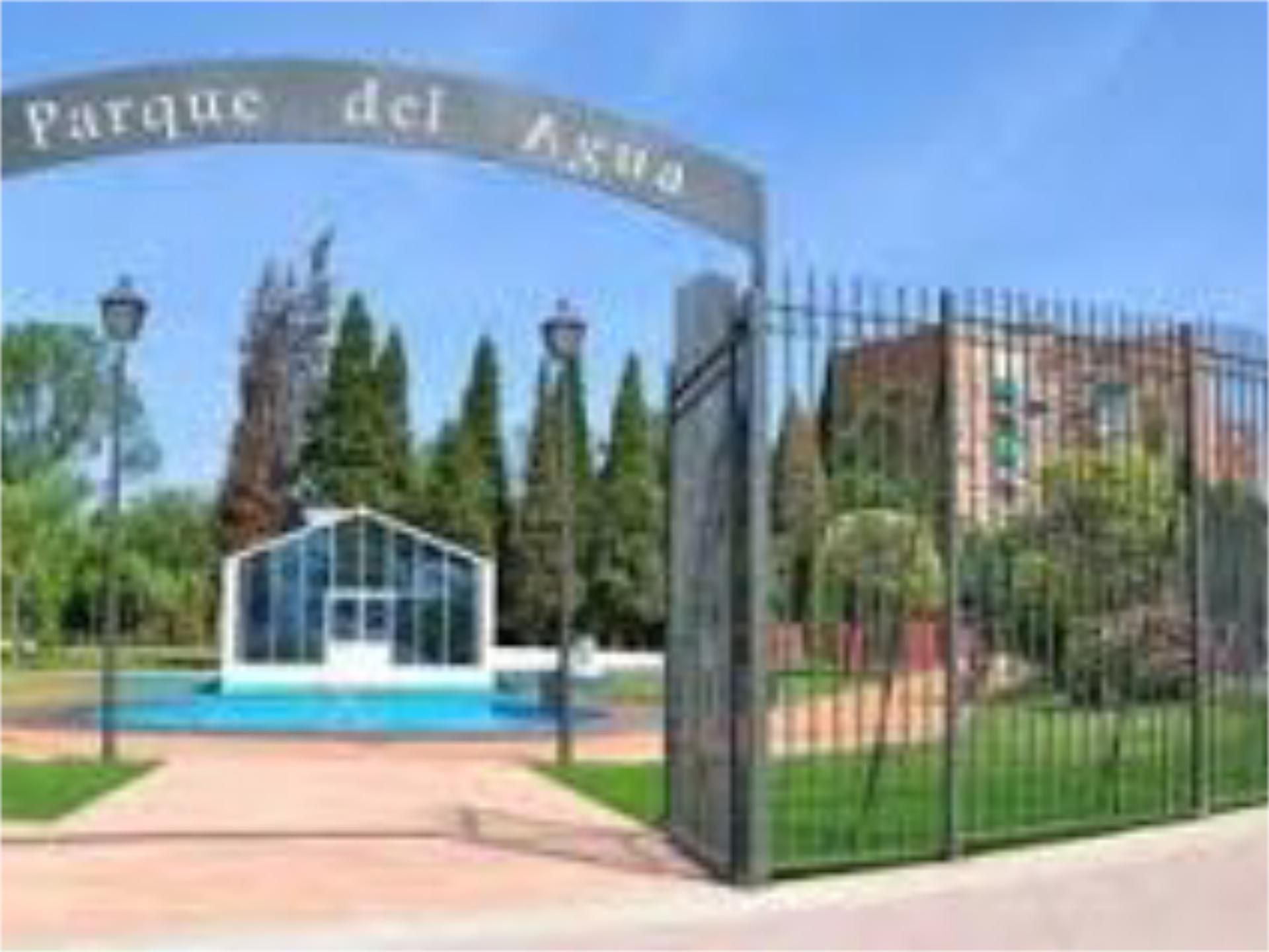 Exterior view of Flat for sale in Torrejón de Ardoz  with Air Conditioner and Balcony