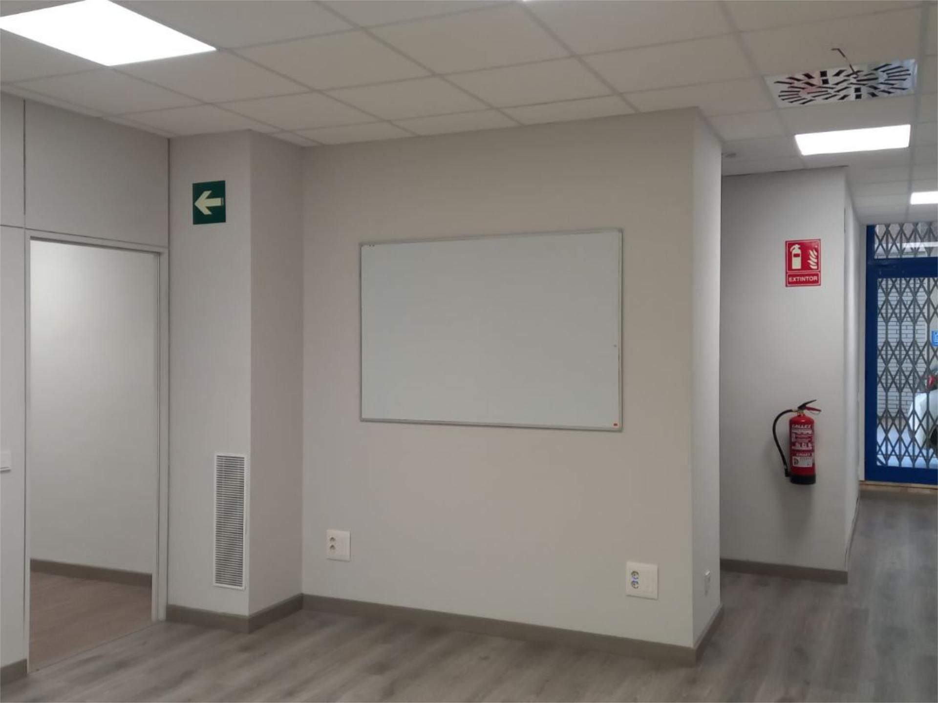 Premises to rent in  Barcelona Capital  with Air Conditioner, Heating and Parquet flooring