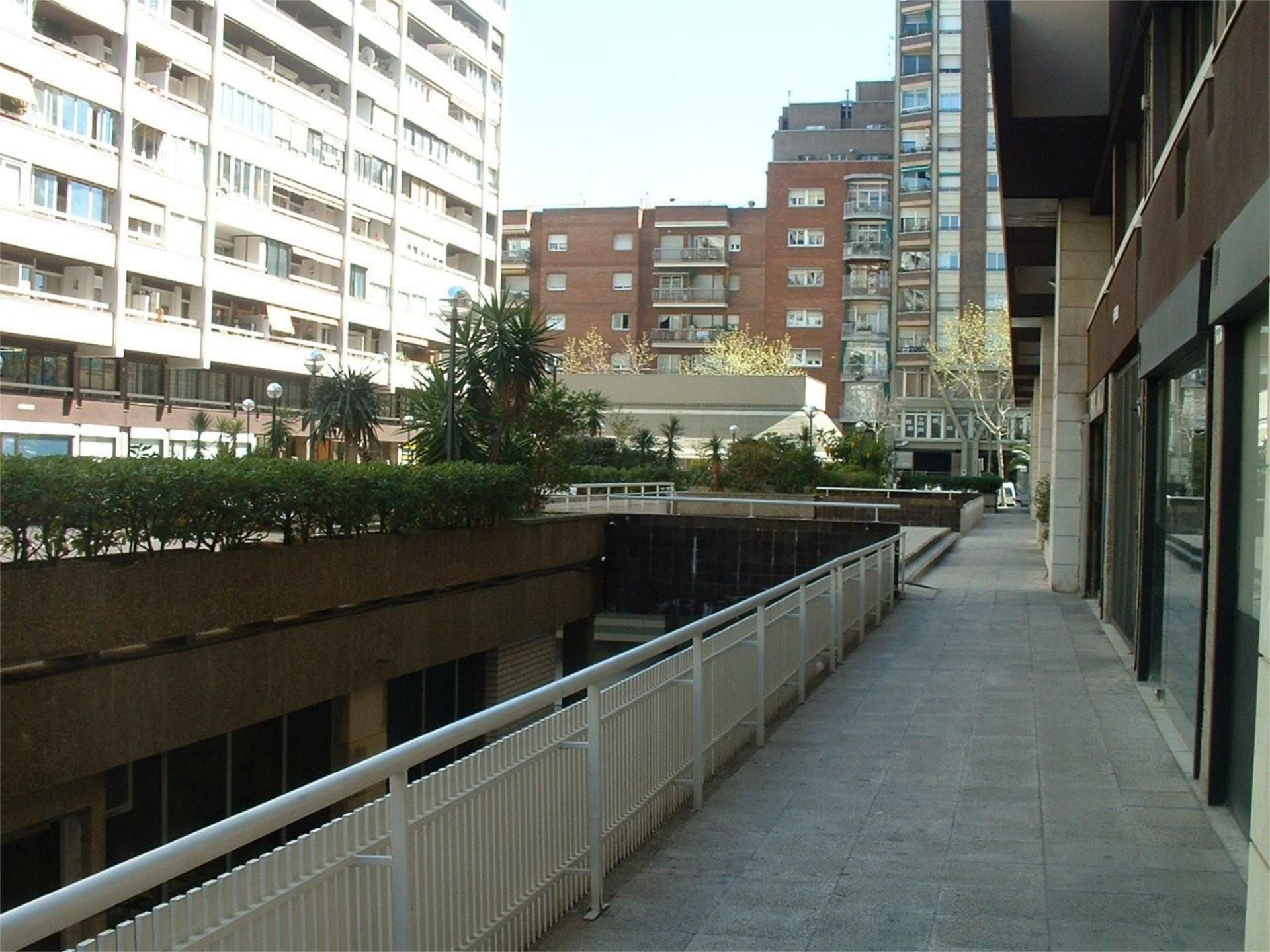 Exterior view of Premises to rent in  Barcelona Capital  with Air Conditioner, Heating and Parquet flooring