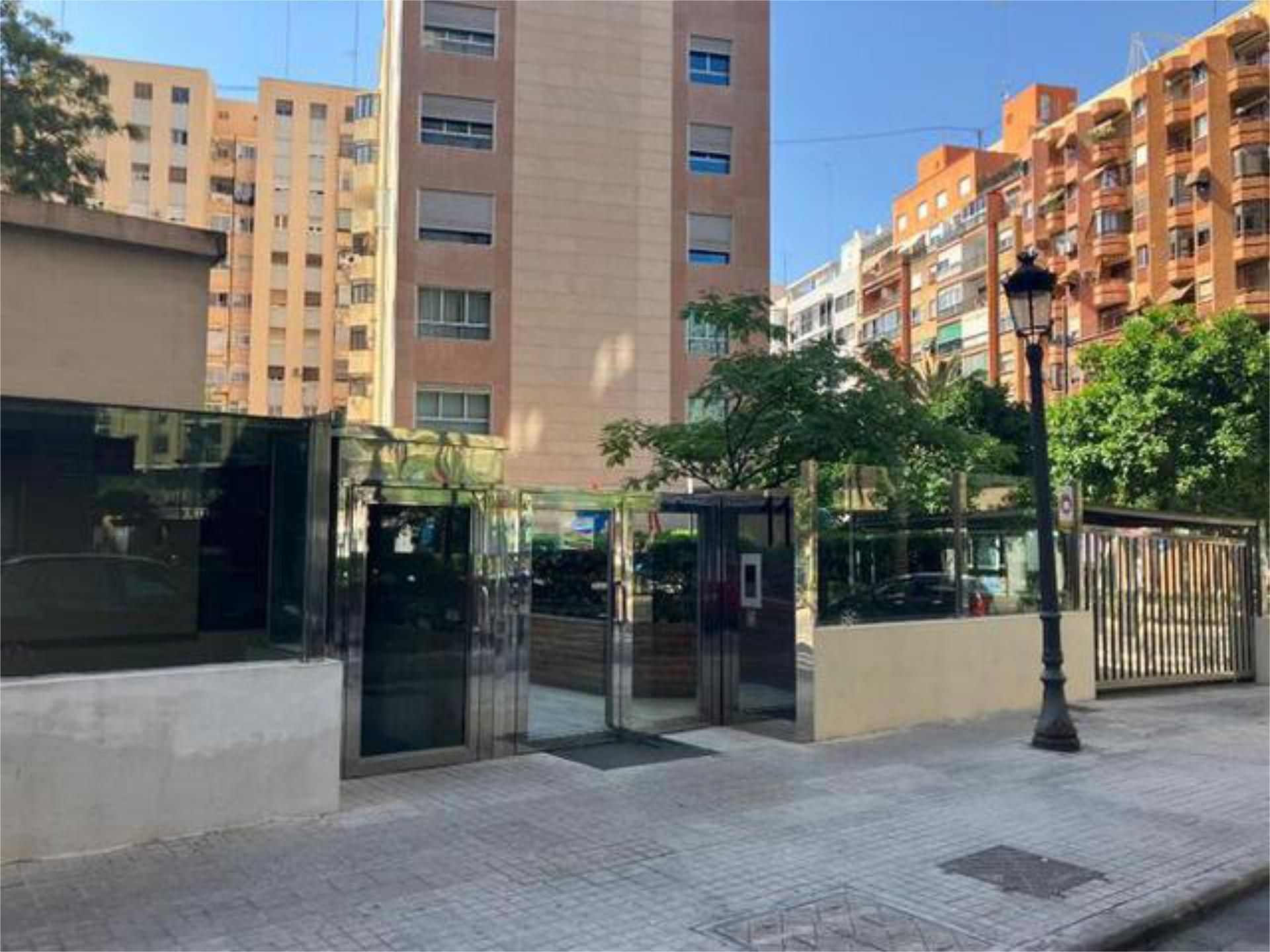 Exterior view of Box room to rent in  Valencia Capital