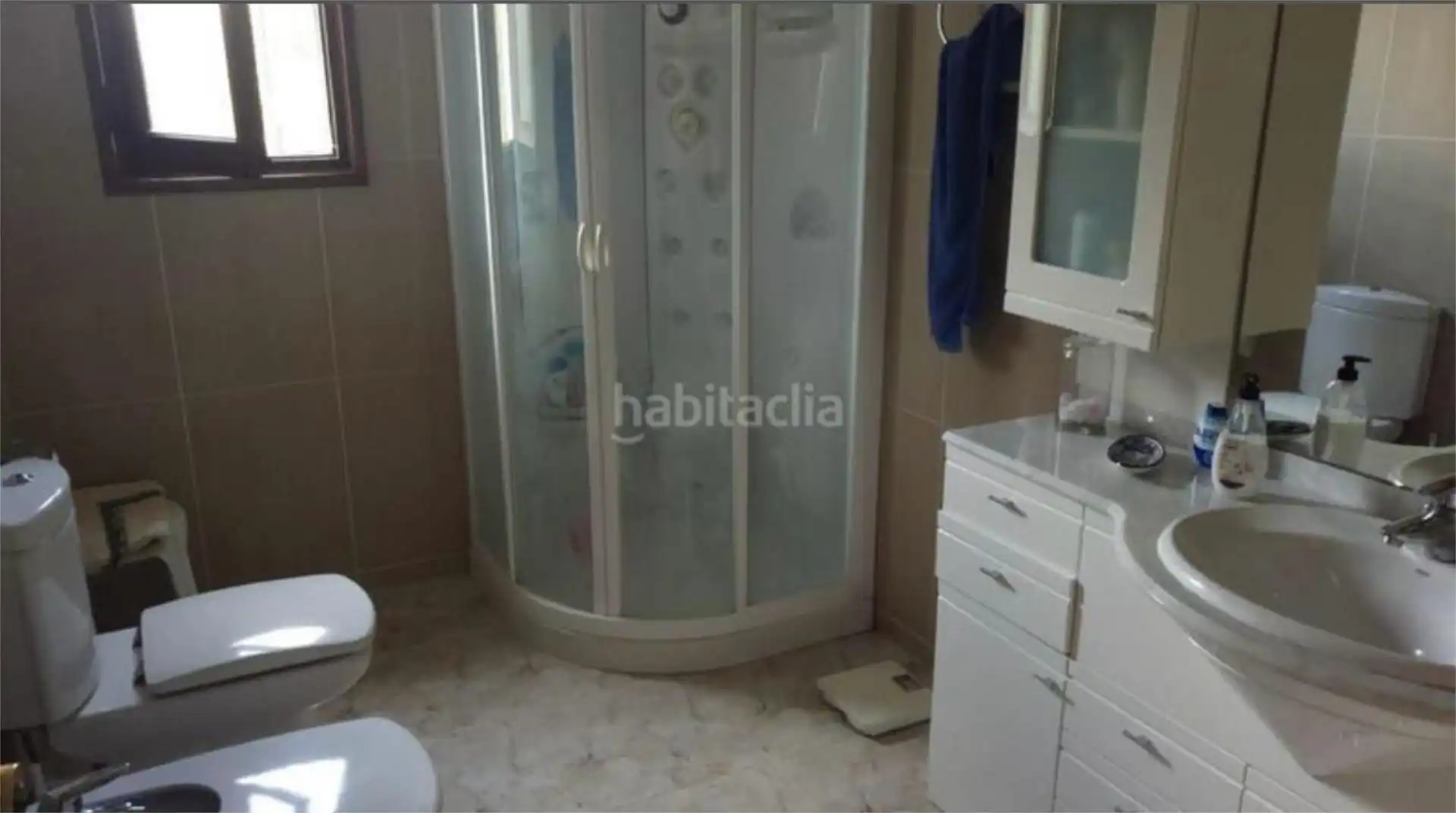 Houses for sale in Carrer del Mirador, 12, L'Ampolla Bathroom of Houses for sale in L'Ampolla with Air Conditioner, Heating and Private garden