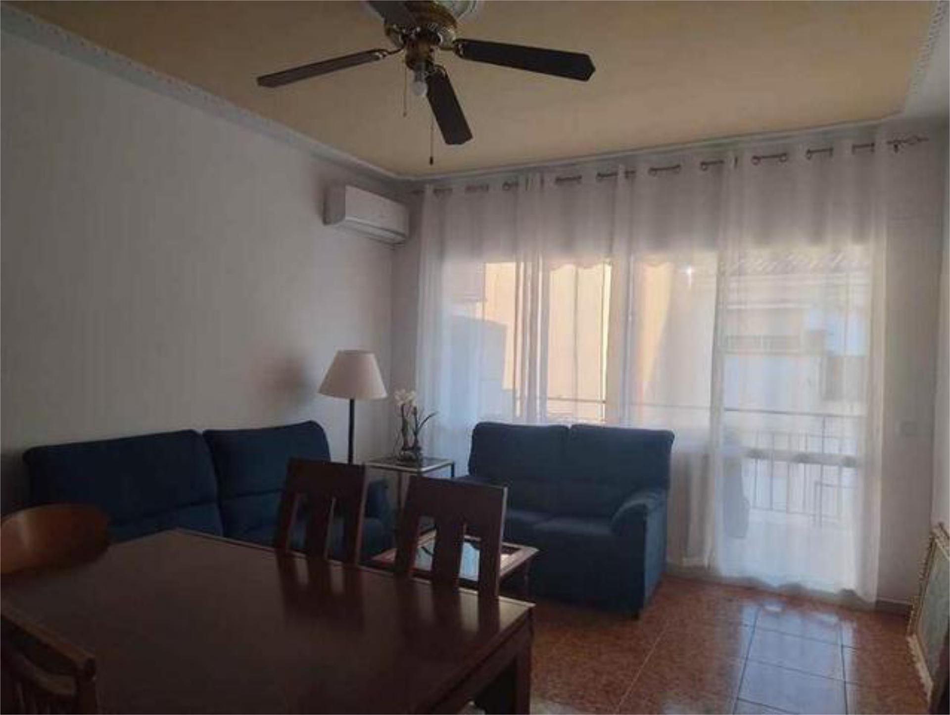 Sala de estar de Piso de alquiler en Fuengirola con Calefacción, Terraza y Amueblado