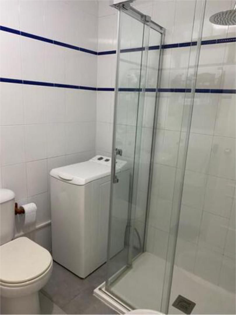 Bany de Apartament en venda en Algeciras amb Terrassa