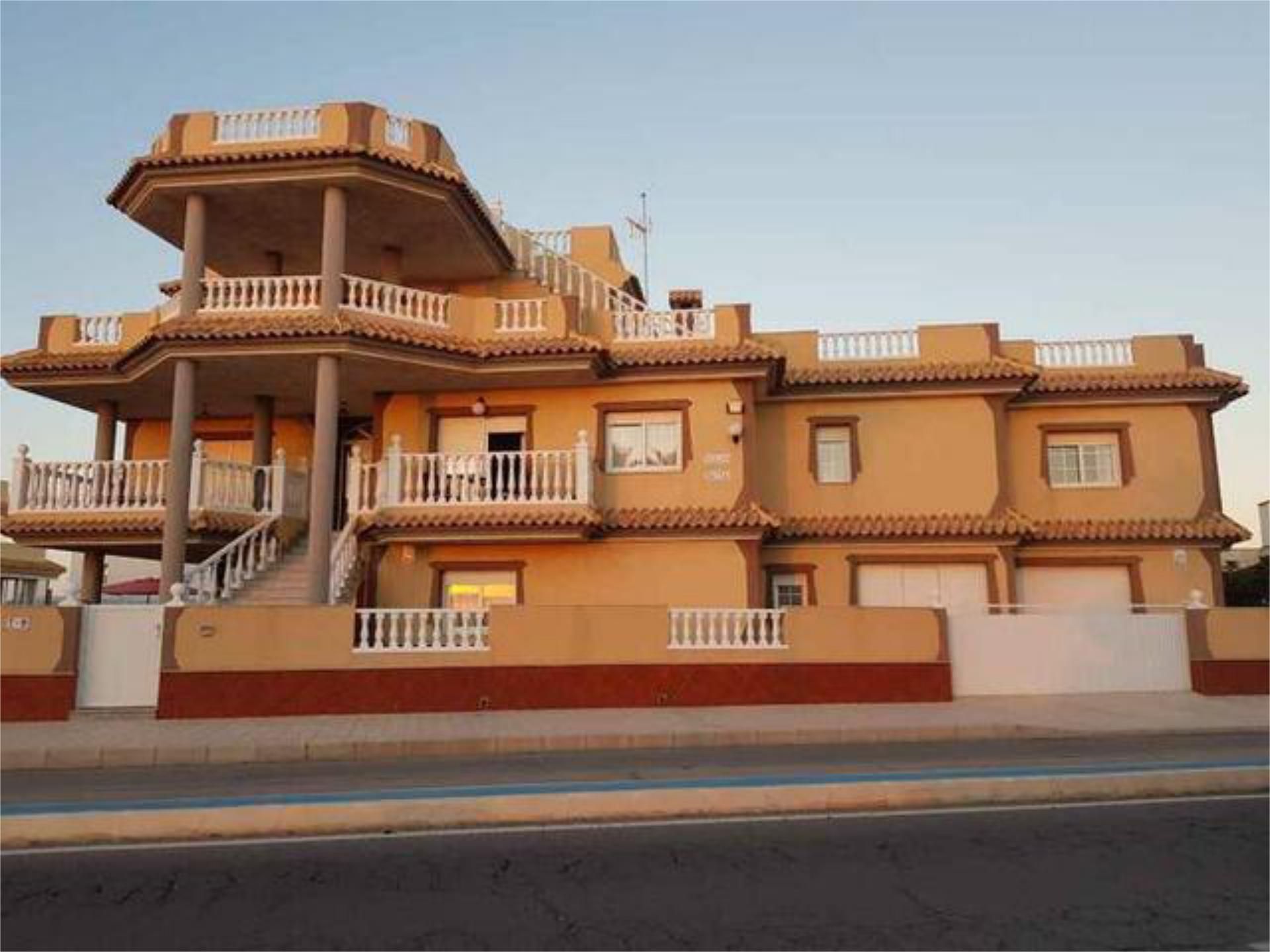 Exterior view of Single-family semi-detached for sale in La Manga del Mar Menor  with Terrace and Swimming Pool