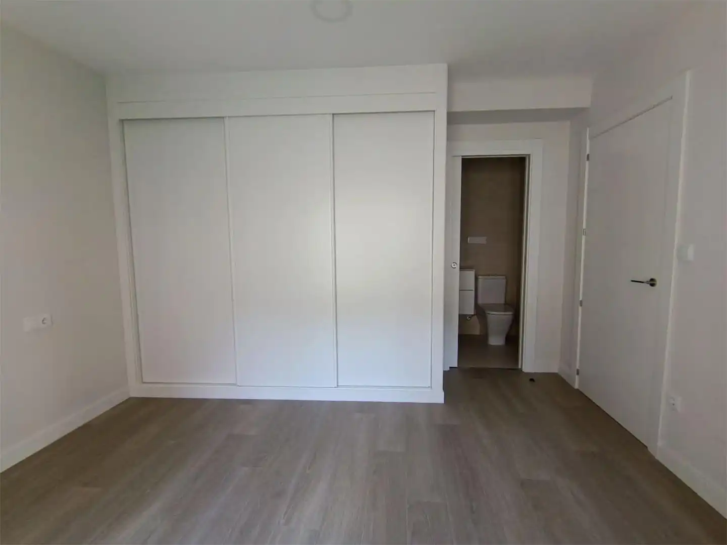 Wohnung zum Verkauf in Rúa Río Arenteiro, 1, Ventiun Schlafzimmer von Wohnung zum Verkauf in Ourense Capital mit Heizung, Parkett und Terrasse