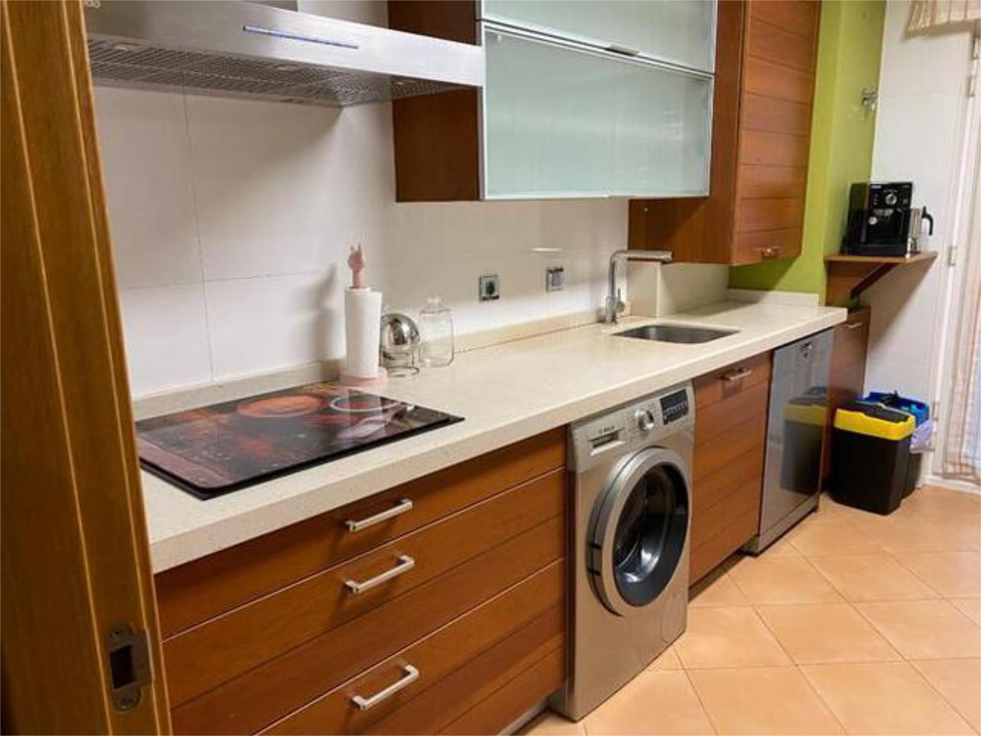 Cuina de Pis de lloguer en Torrelavega  amb Calefacció i Moblat