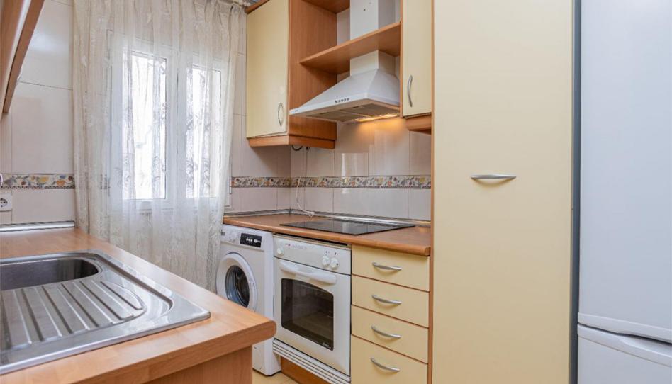 Photo 1 of Flat to rent in Calle de Servando Batanero, 58, Pueblo Nuevo, Madrid