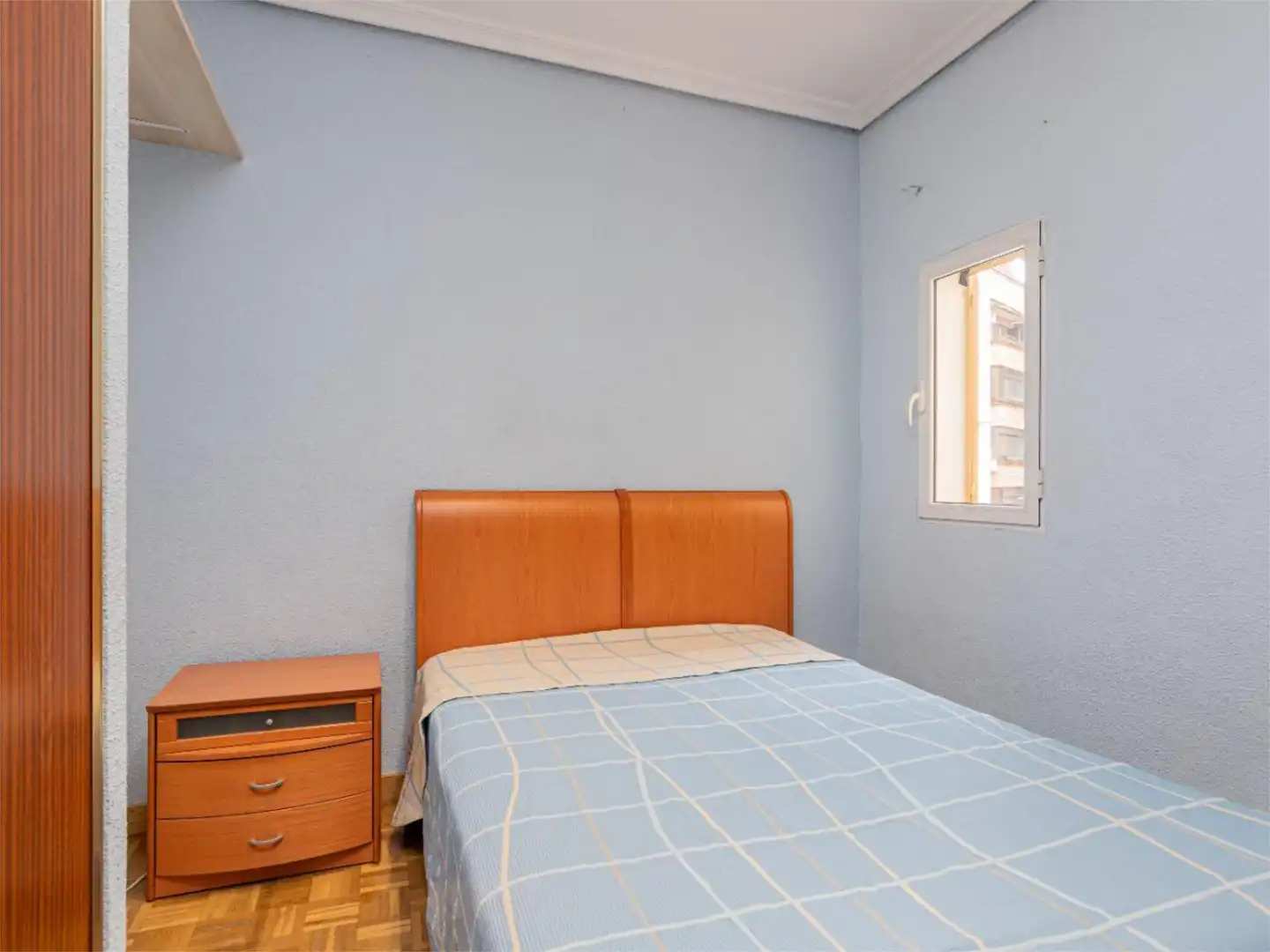 Bedroom of Flat for rent in Madrid  with Air Conditioner, Heating and Parquet flooring