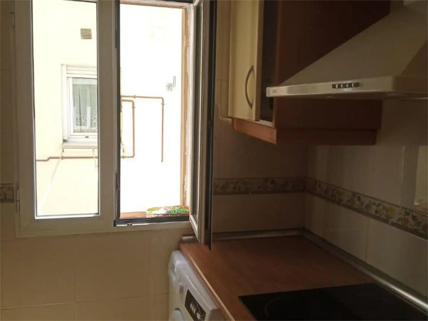 Kitchen of Flat for rent in Madrid  with Air Conditioner, Heating and Parquet flooring