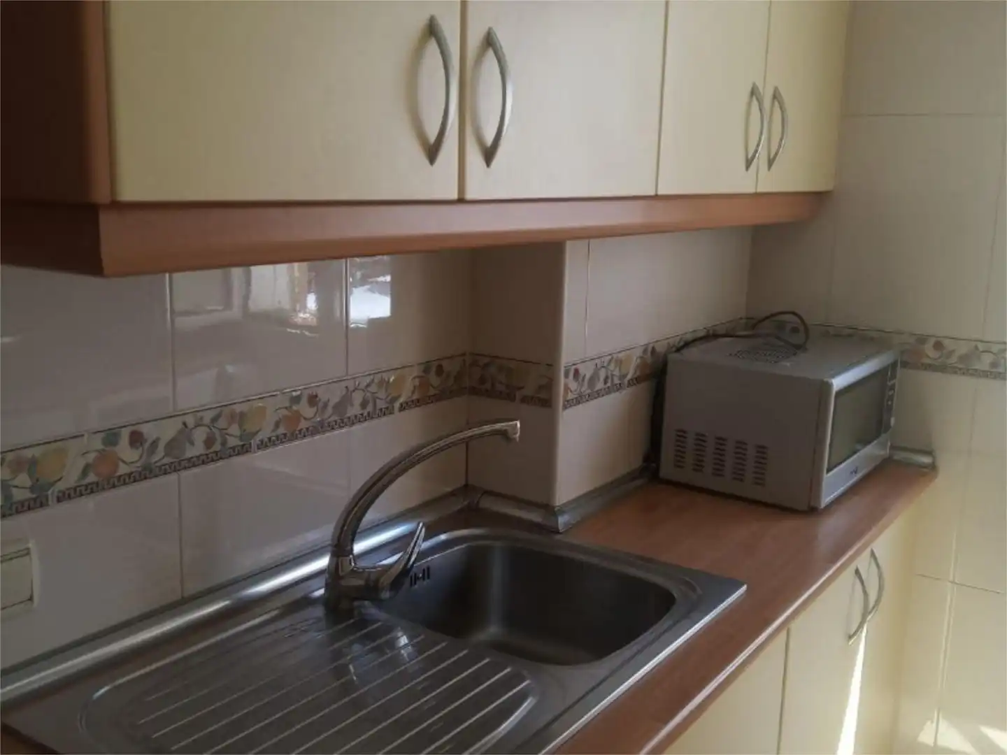 Kitchen of Flat for rent in Madrid  with Air Conditioner, Heating and Parquet flooring