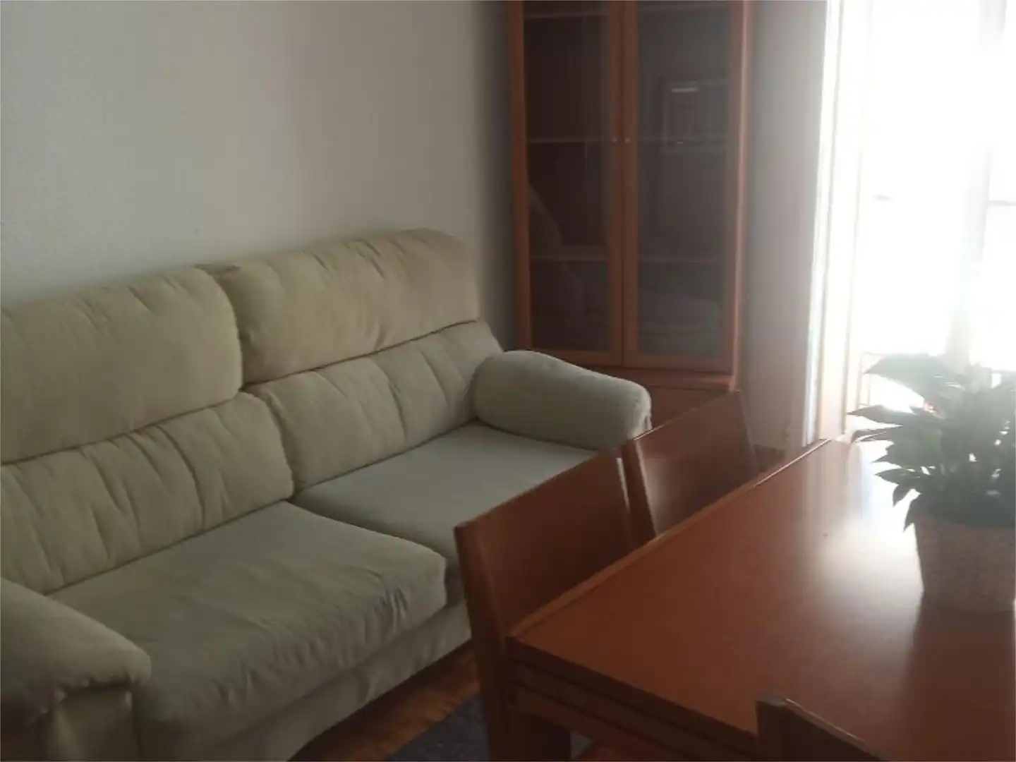 Living room of Flat for rent in Madrid  with Air Conditioner, Heating and Parquet flooring