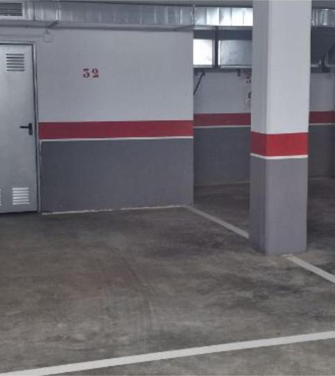 Foto 2 de Garaje de alquiler en Avenida de Italia, 22, Mil Palmeras, Alicante