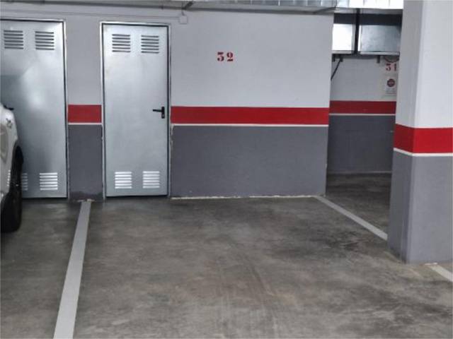 Garaje en Alquiler en Avenida de Italia, 64 en Mil Palmeras