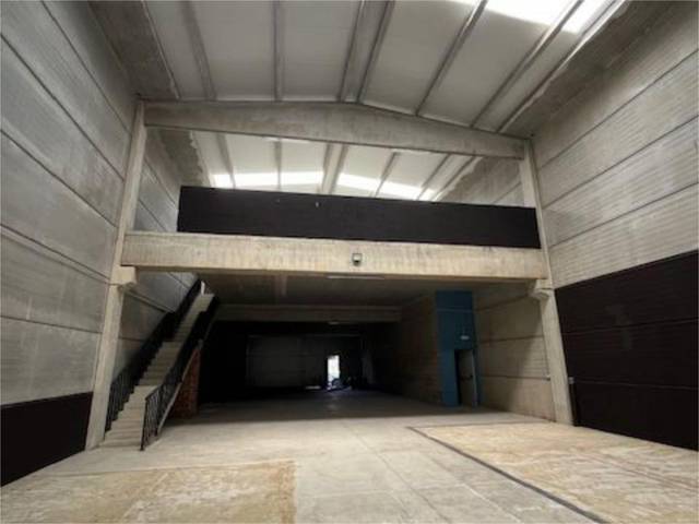 Nave industrial en Alquiler en Avinguda d'Eduard Toldrà, 39 en La Geltrú - Sant Jordi